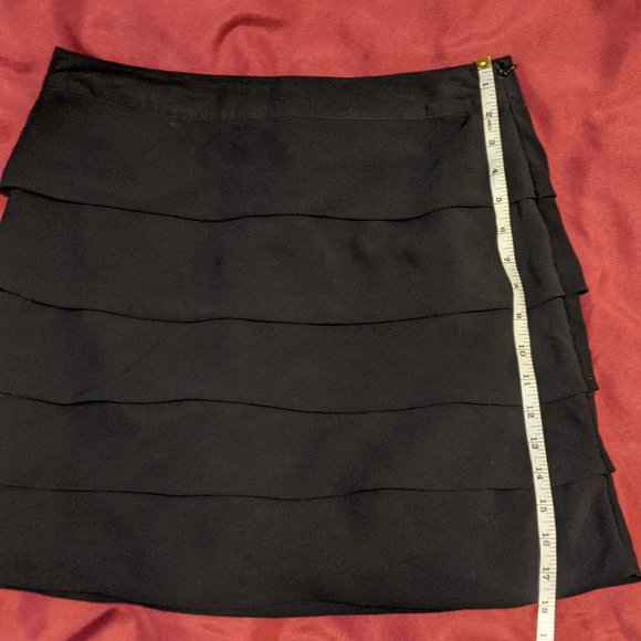Black Ruffle Mini Skirt - M - Picture 5 of 10